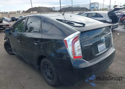 2015 Toyota Prius Two z USA, uszkodzony, nr VIN JTDKN3DU3F0470136